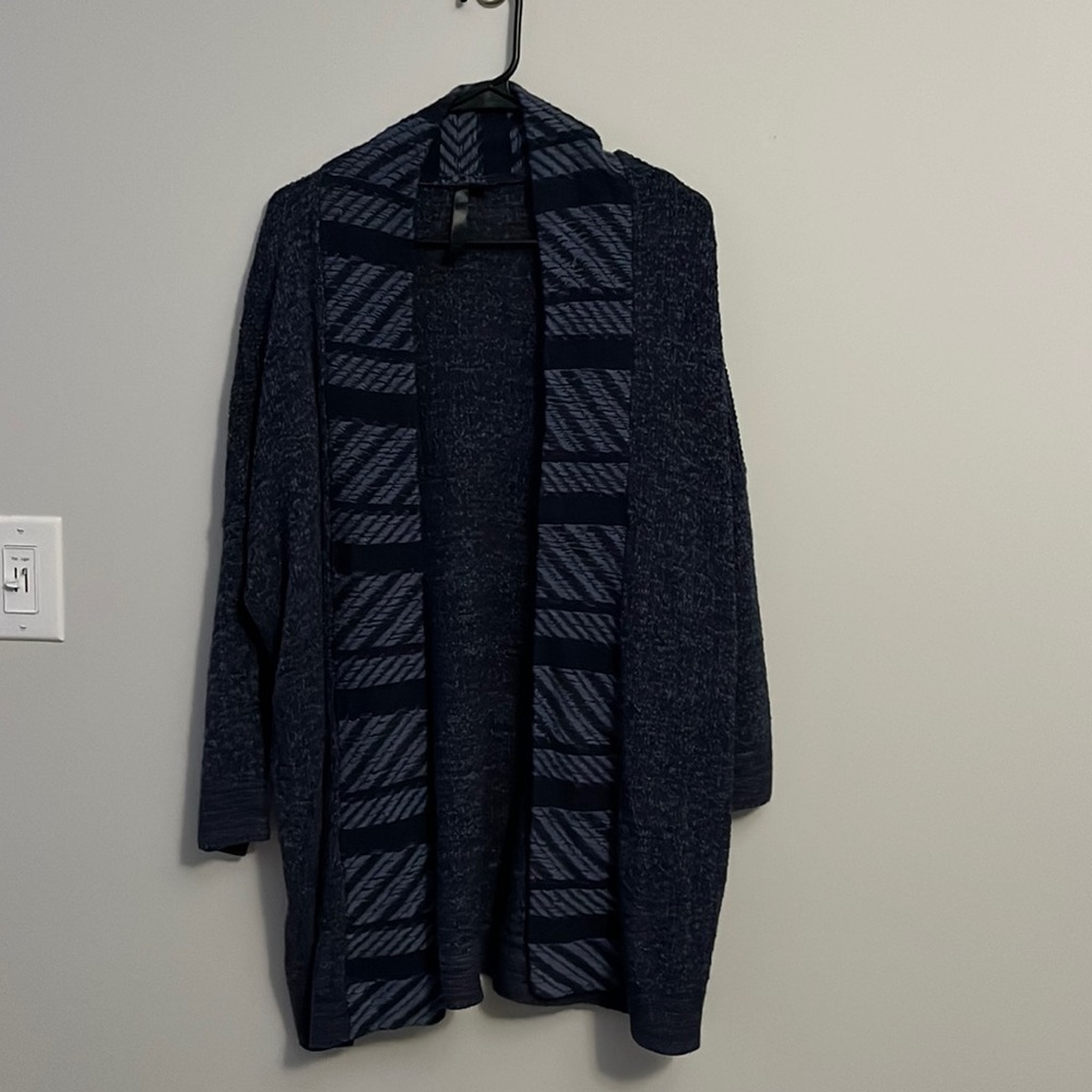 Dark blue cardigan size 2x, worn once